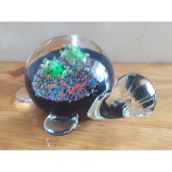 Vintage Hand Blown Glass Turtle Paperweight 5" x 4" x 2 1/2" tall - Picture 10 of 11